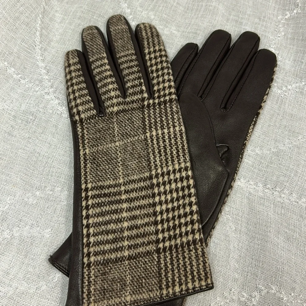 NWOT Merona sheep leather lined gloves